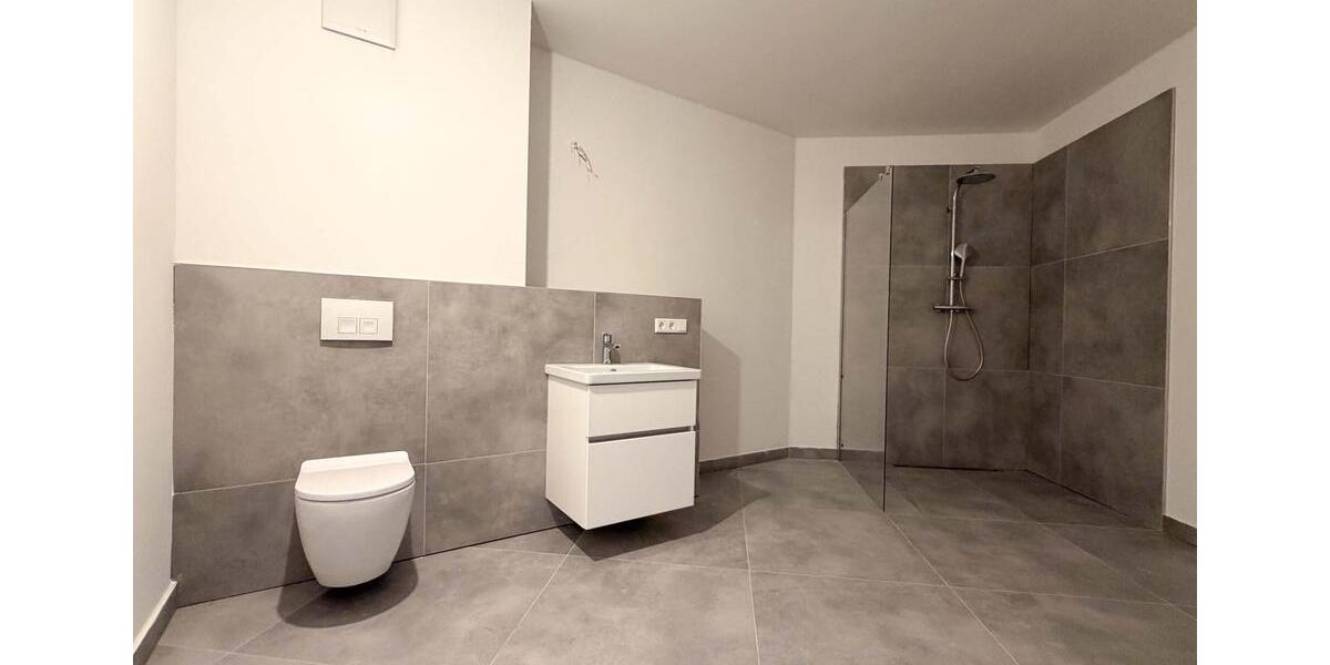Etagenwohnung Düsseldorf Pempelfort - 3 Zimmer, 100 m&sup2;, 1.800&euro; | Angebot:24947552