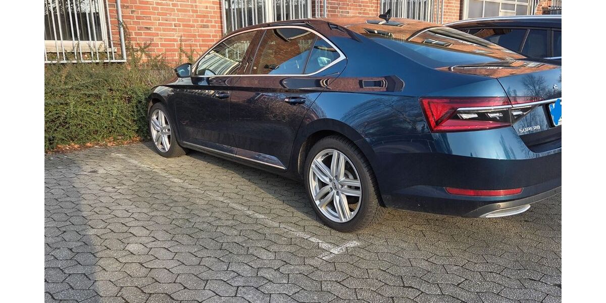 Skoda Superb 127.118 km 21.000 &euro; Ratingen 40882