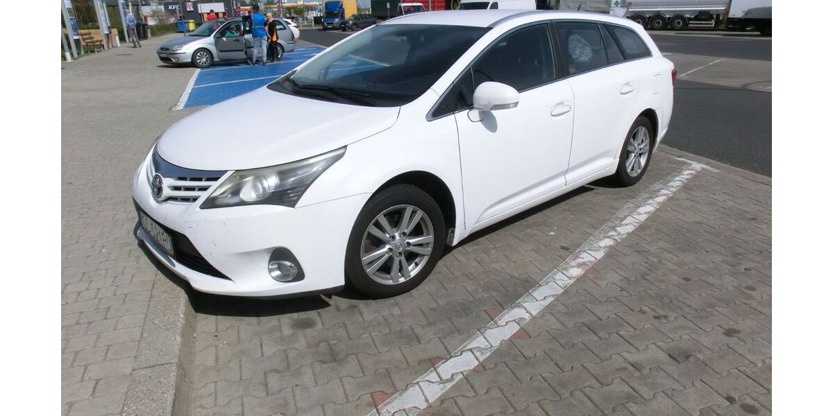 Toyota Avensis 246.000 km 5.750 &euro; Wesel 46487