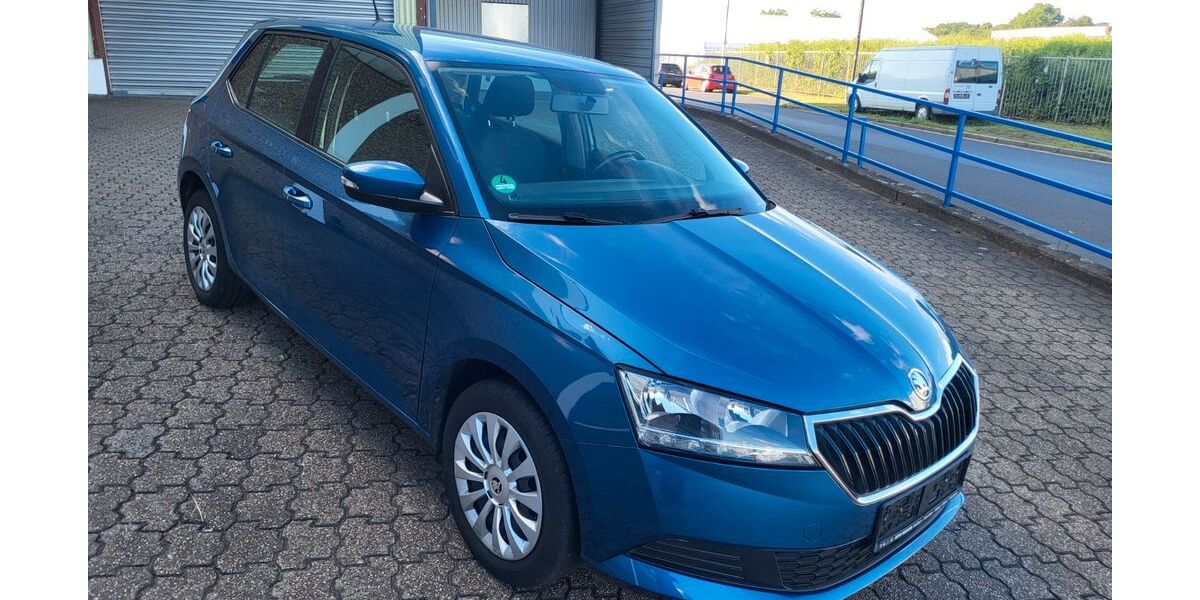 Skoda Fabia 129.000 km 7.499 &euro; Moers 47441