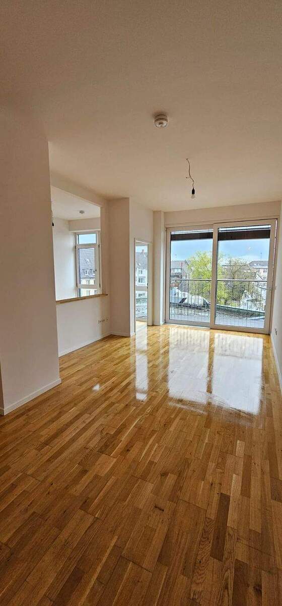 Sehr schöne sanierte 2 Zimmer Wohnung mit Balkon in Moers zu vermieten 2 zimmer