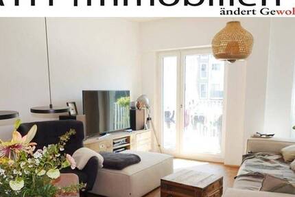 Geräumige 3 Zimmer Wohnung mit EBK, Parkett, 2 Bädern und 2 Balkonen