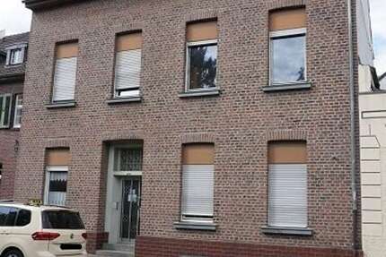 Haus Krefeld Dießem - 12 Zimmer, 294 m&sup2;, 345.000&euro; | Angebot:22302743