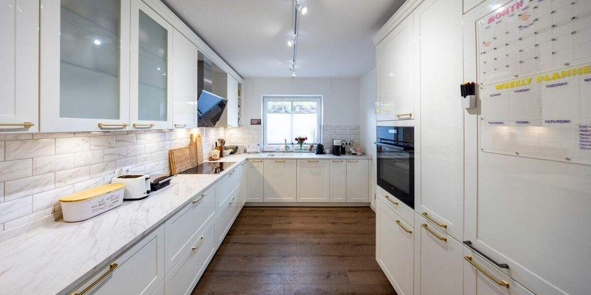 Reiheneckhaus mit 5 Zimmern und Garten in familienfreundlicher Lage von Osterath 5 zimmer