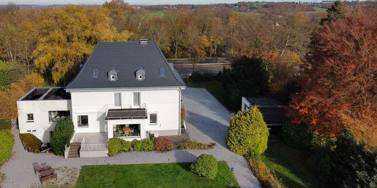 Haus zum Kaufen in Heiligenhaus 1.190.000 € 333 m² 11 zimmer