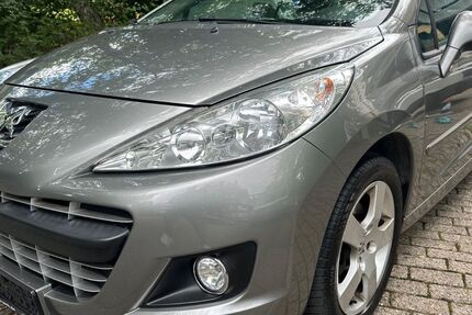Peugeot 207 118.756 km 2.950 &euro; Essen 45276