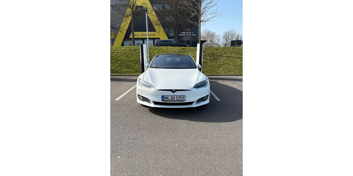 Tesla Model S 242.000 km 22.999 &euro; Mülheim 45475