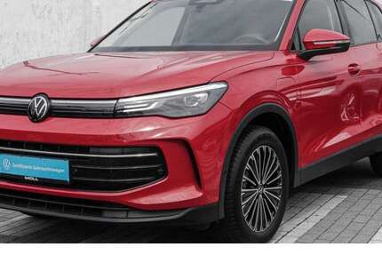 VW Tiguan 14.396 km 33.980 € Düsseldorf 40474