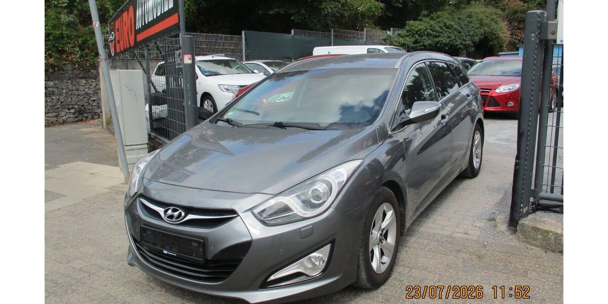 Hyundai i40 210.000 km 5.450 &euro; Oberhausen 46149