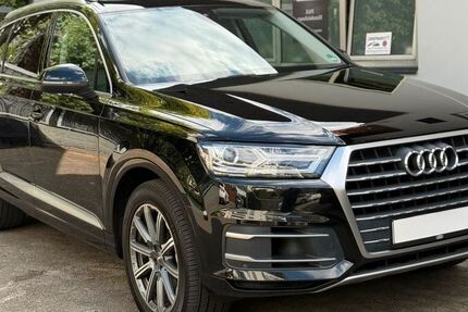 Audi Q7 199.035 km 25.800 &euro; Düsseldorf 40627