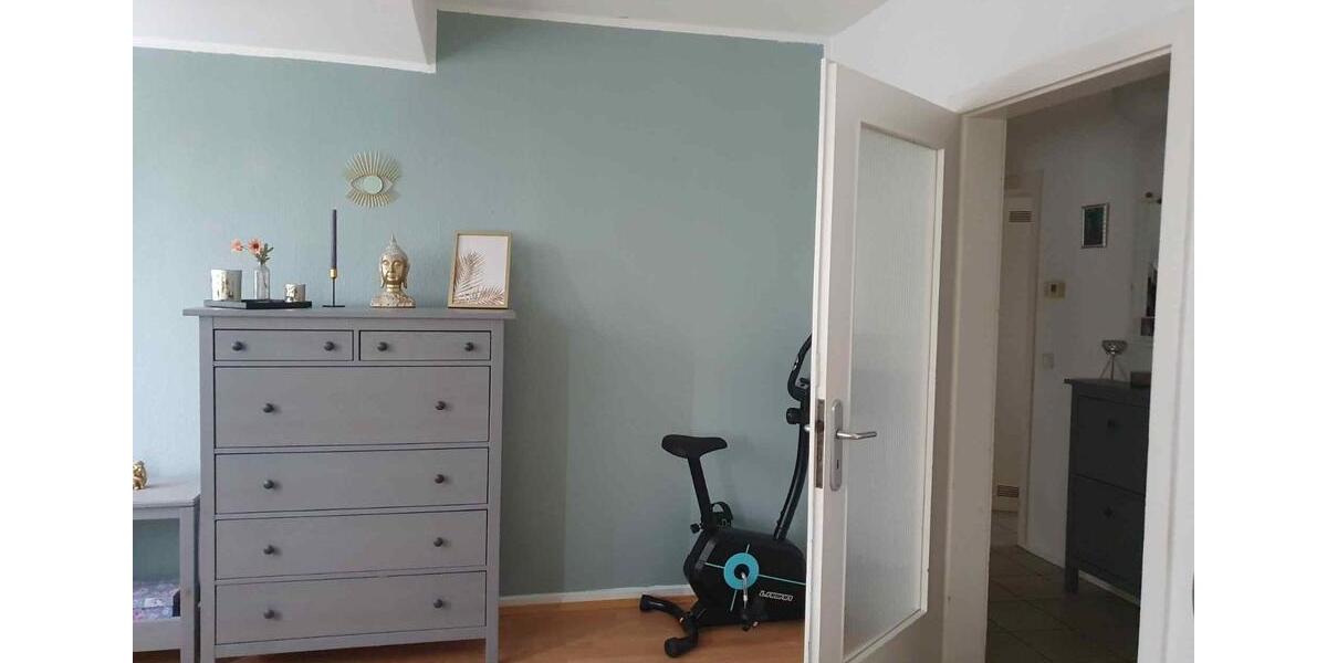 3 Zimmer DG-Wohnung mit Küche und Balkon in Fischeln 3 zimmer