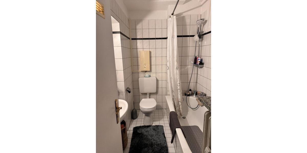 Untermiete: Helle 3-Raum-Wohnung in Düsseldorf 3 zimmer