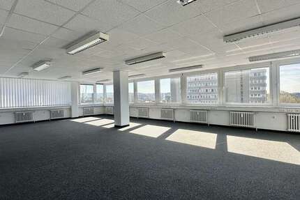 Büro in Düsseldorf 3.575 € 325 m² zimmer