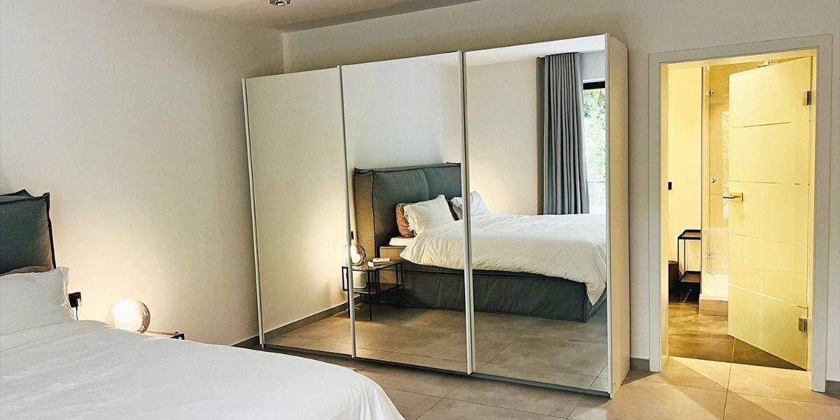 Luxuriös möblierte 2-Zimmer-Wohnung mit großem Balkon im begehrten Oberkassel 2 zimmer