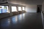Halle mit Büro zimmer