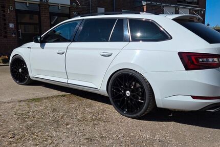 Skoda Superb 98.000 km 26.250 &euro; Krefeld 47839