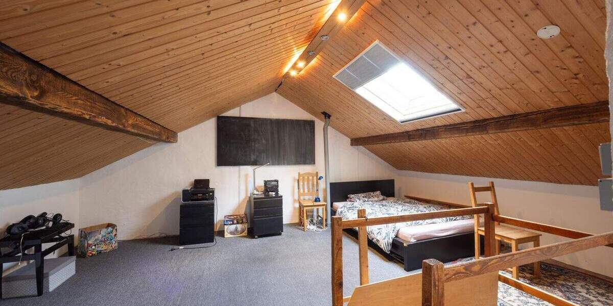 Großzügiges Reihenendhaus mit Garten in Krefeld-Bockum 5 zimmer