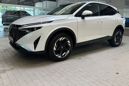 Nissan Qashqai 17.649 km 30.660 € Oberhausen (am CentrO) 46047