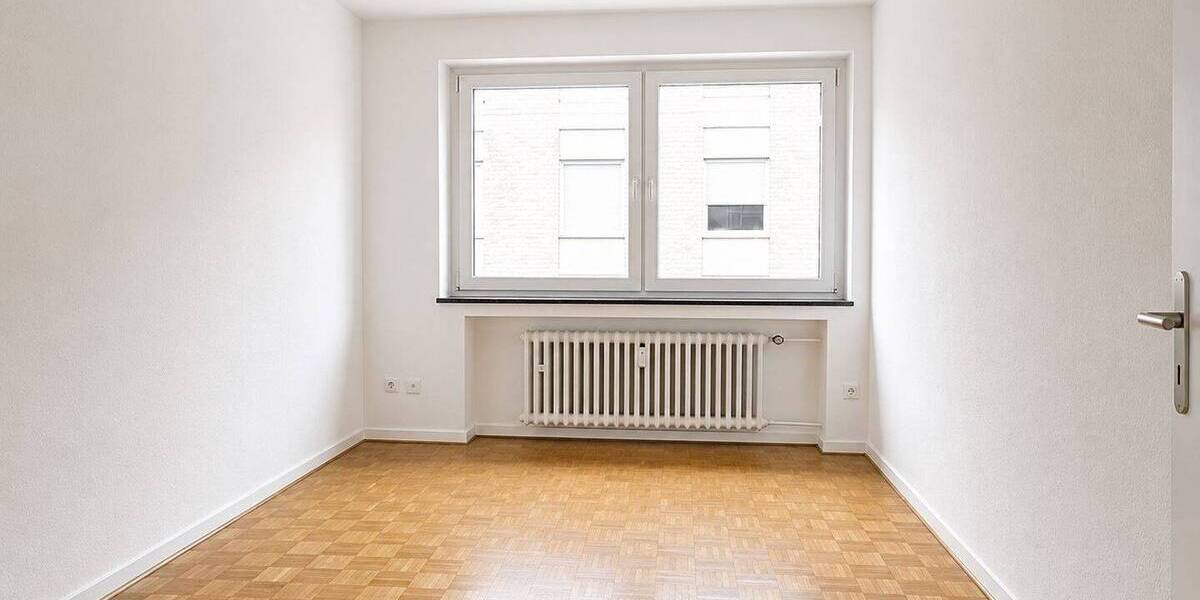 Etagenwohnung Krefeld Cracau - 3 Zimmer, 88 m&sup2;, 600&euro; | Angebot:26885797