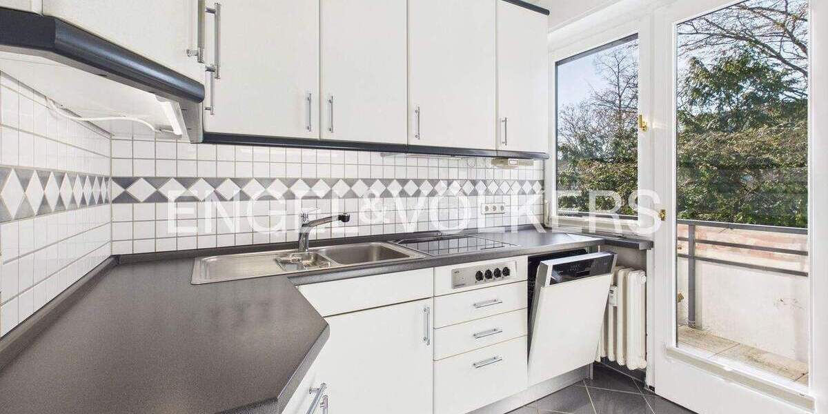 Etagenwohnung Krefeld Inrath/Kliedbruch - 4 Zimmer, 130 m&sup2;, 350.000&euro; | Angebot:25375074