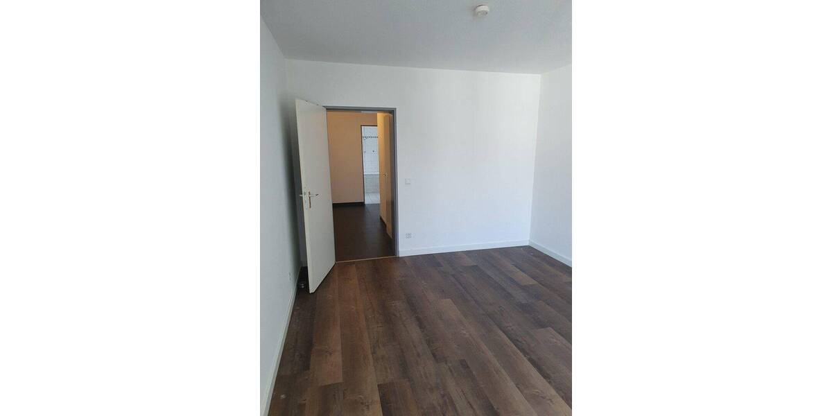Etagenwohnung Krefeld Cracau - 3 Zimmer, 75 m&sup2;, 249.000&euro; | Angebot:26885023