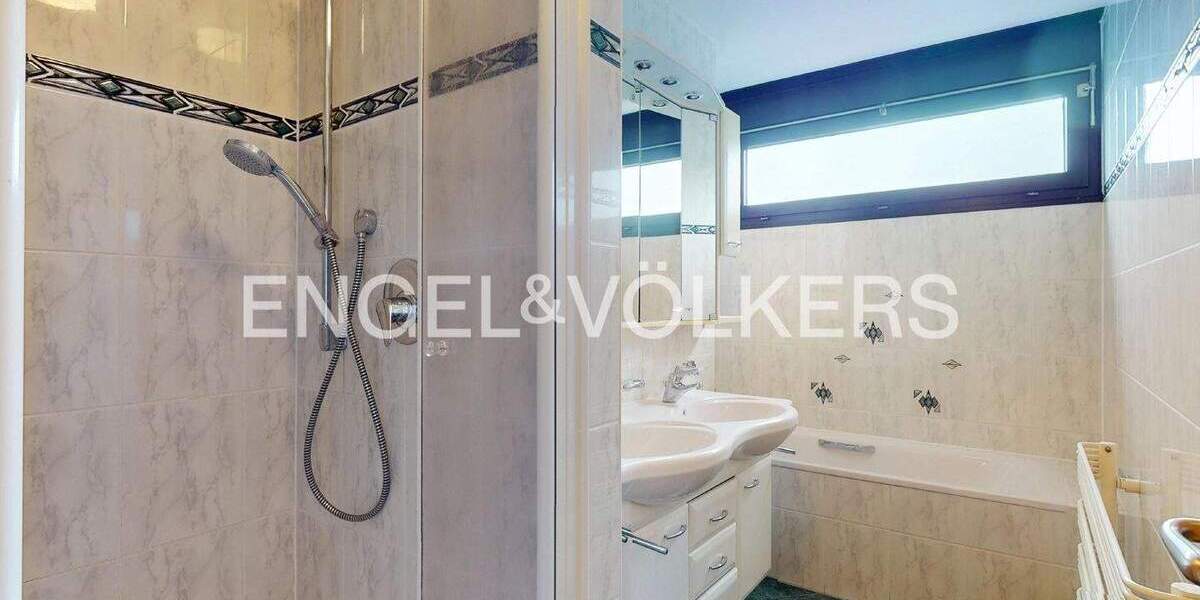 Etagenwohnung Moers Moers-Mitte - 4 Zimmer, 88 m&sup2;, 165.000&euro; | Angebot:25214918