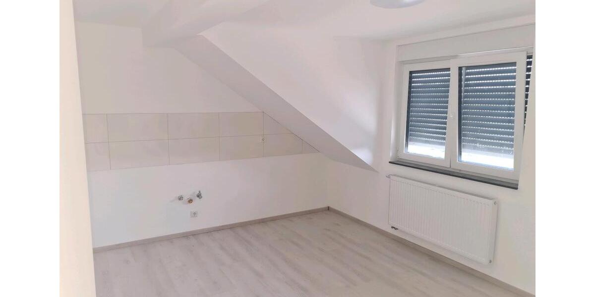 Dachgeschosswohnung mit Terasse 3 zimmer