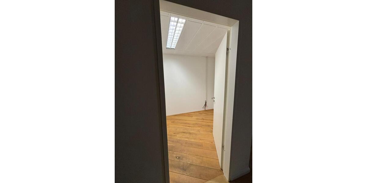Büro in Düsseldorf Grafenberger Allee zimmer