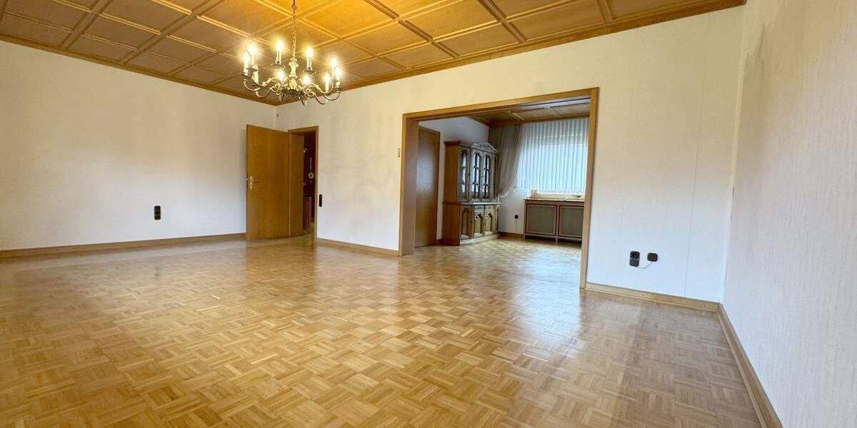Mehrfamilienhaus, Wohnhaus Oberhausen Sterkrade-Nord - 9 Zimmer, 216 m&sup2;, 759.000&euro; | Angebot:25319533