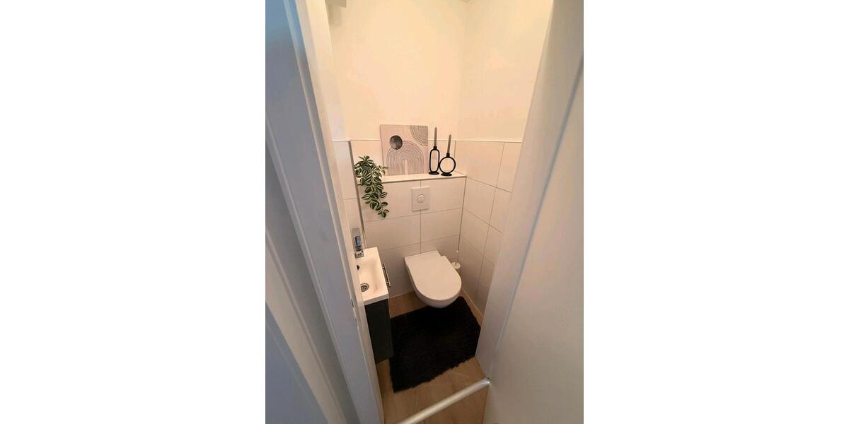 Sanierte Eigentumswohnung ohne Maklergebühr in 47198 Duisburg 3 zimmer