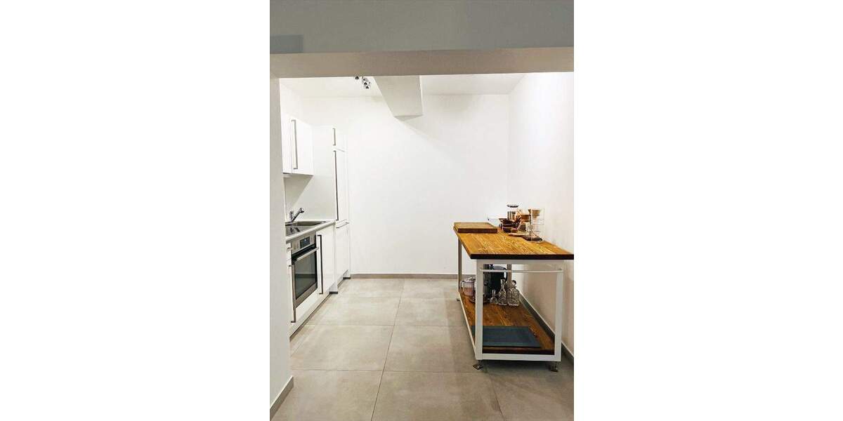 Luxuriös möblierte 2-Zimmer-Wohnung mit großem Balkon im begehrten Oberkassel 2 zimmer