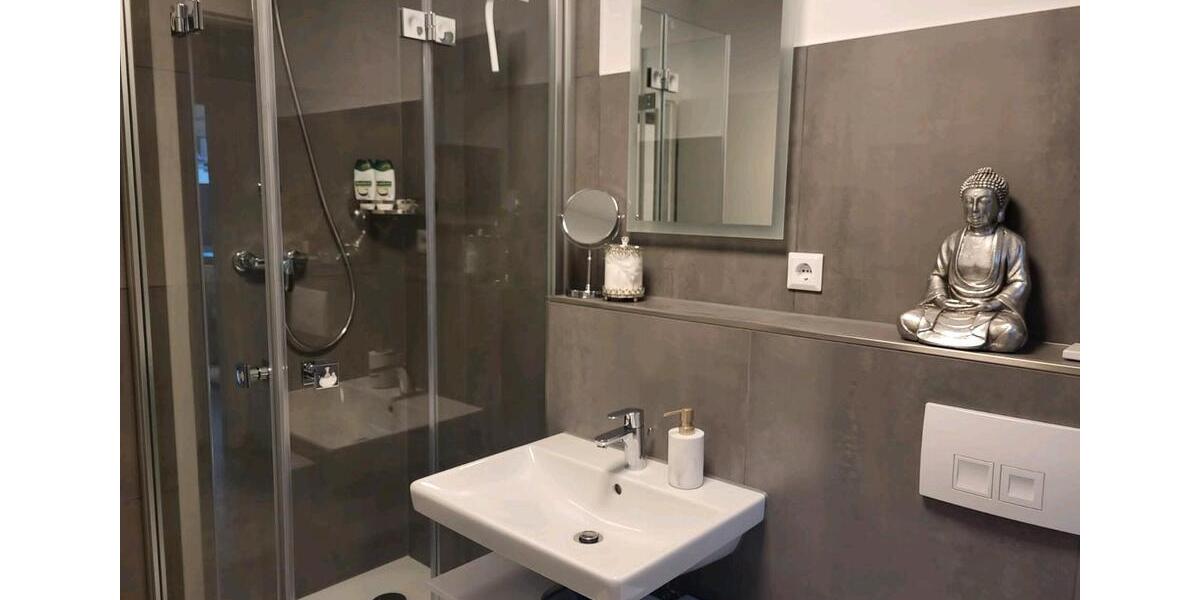 *Kernsaniertes Badezimmer* Stilvolle 2-Zimmer-Wohnung mit Balkon 2 zimmer