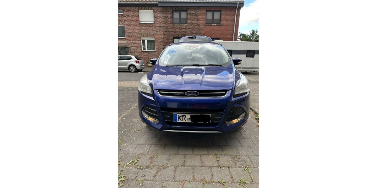 Ford Kuga 142.981 km 7.900 &euro; Krefeld 47839