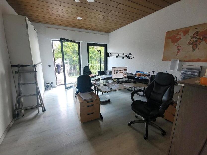 Arbeiten und Wohnen, großzügige Villa zur gewerblichen Nutzung