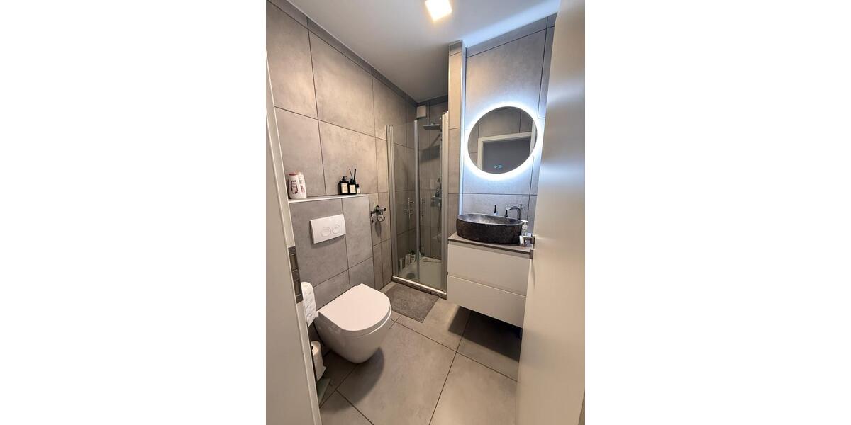 2.5 Zimmer Erdgeschoss mit Balkon Neu Saniert und Renoviert 2.5 zimmer