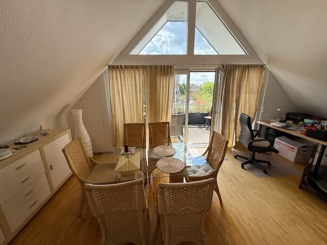 Provisionsfrei* Lage, Lage, Lage: möblierte 2-Z.-Wohnung mit Loggia & Weitblick in Meerbusch - 2- Meerbusch Lank-Latum | Angebot:27287410