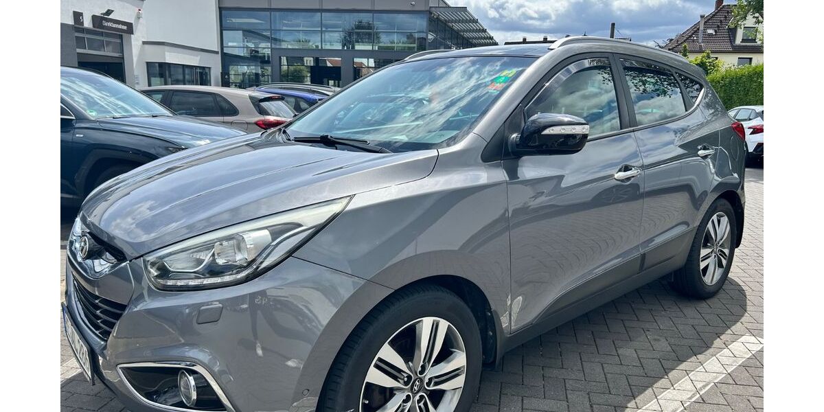 Hyundai ix35 192.000 km 8.900 &euro; Marl 45772