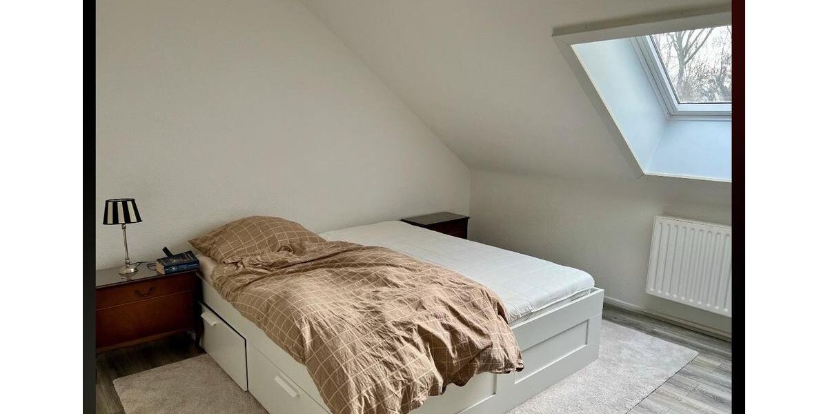 Dachgeschoßwohnung Rheinberg - 2 Zimmer, 40 m&sup2;, 400&euro; | Angebot:25484257