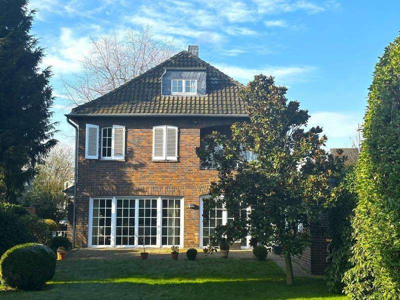 Haus zum Kaufen in Meerbusch 2.500.000 € 230 m²