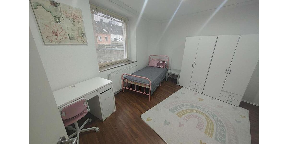 Schöne Altbau-Wohnung im Erdgeschoss 2 zimmer