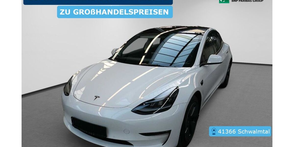 Tesla Model 3 81.910 km 26.690 &euro; Krefeld 47829