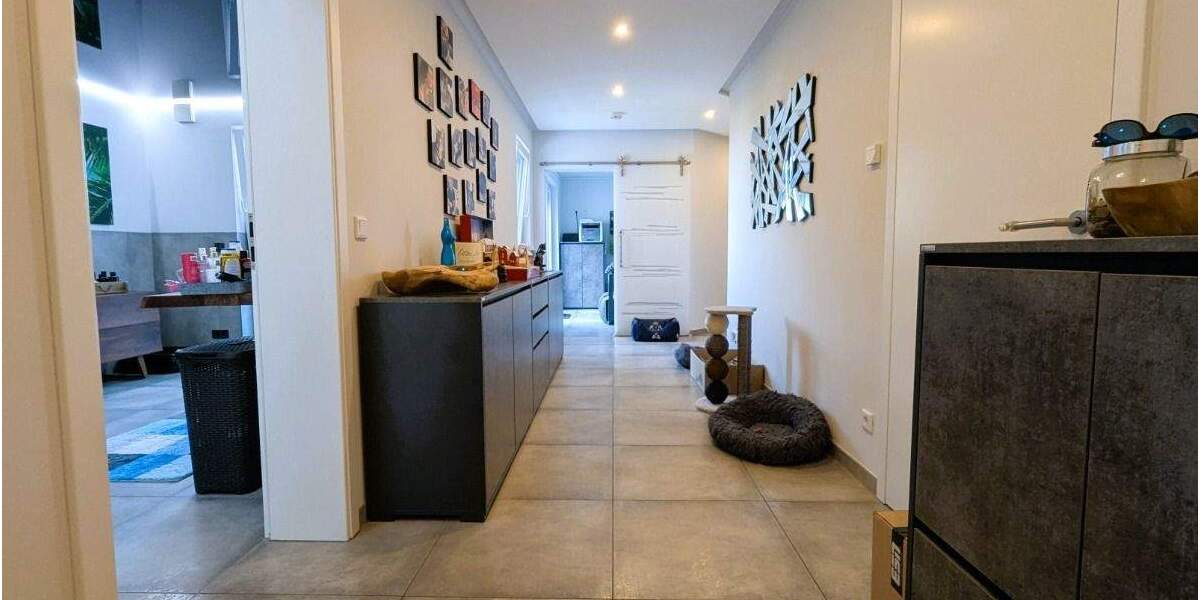 Etagenwohnung Mülheim an der Ruhr Dümpten - 4 Zimmer, 146 m&sup2;, 1.790&euro; | Angebot:25696344