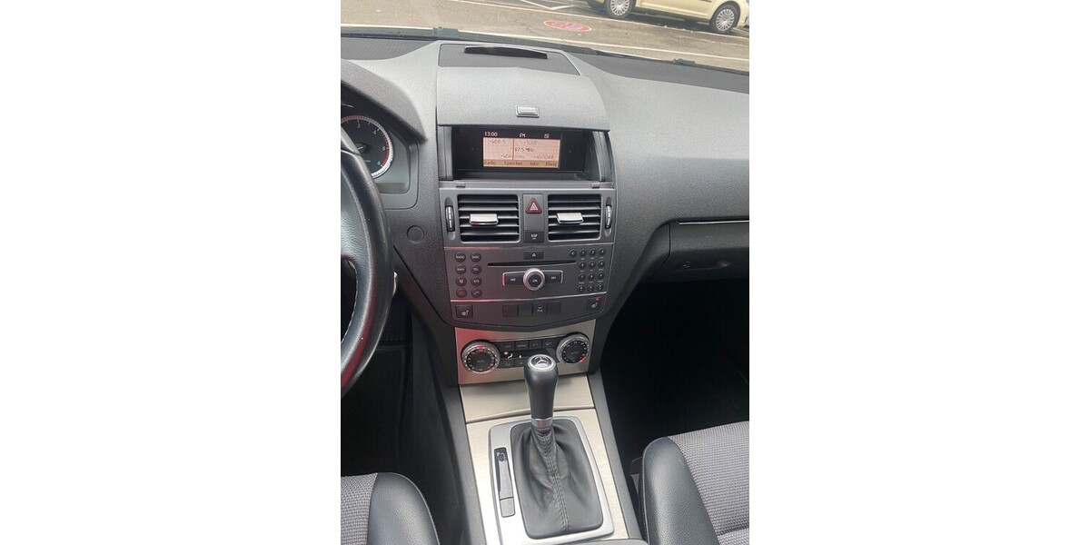 Mercedes-Benz C 350 185.000 km 8.000 &euro; Düsseldorf 40213