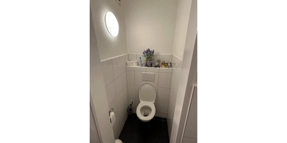 Gewerbefläche 177 m² in Duisburg-Homberg | 8-Stellplätze | VB zimmer