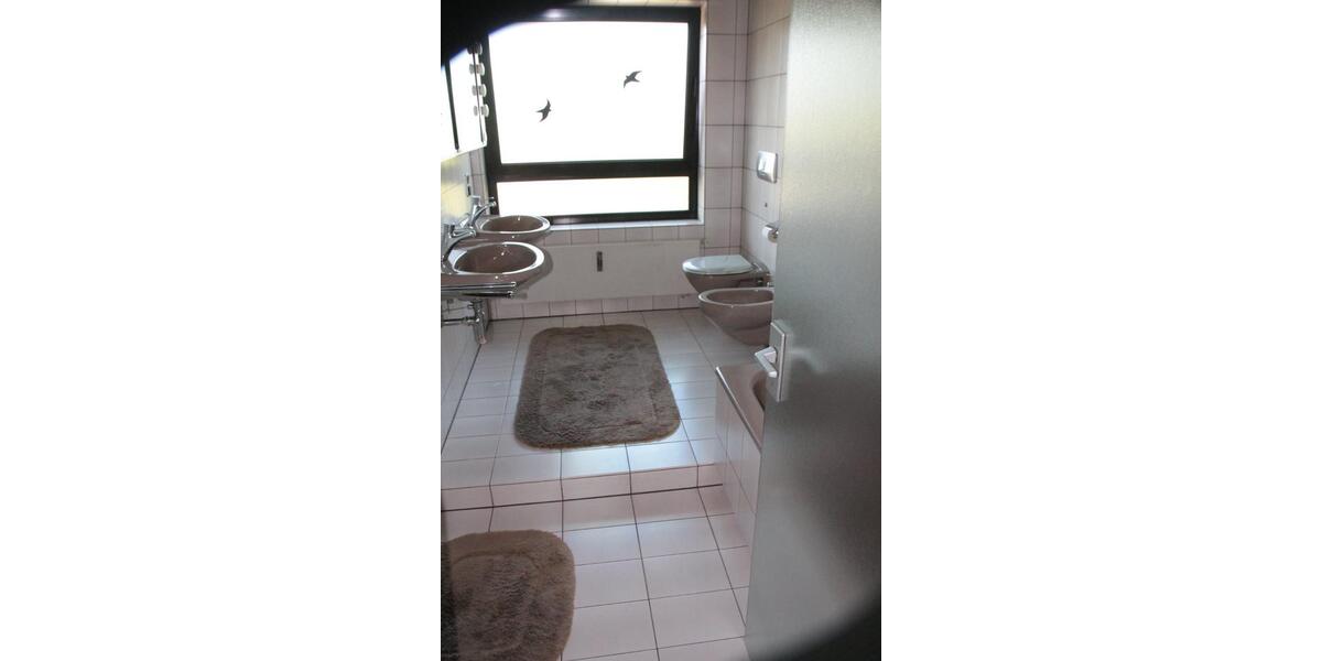 Einfamilienhaus Oberhausen - 2 Zimmer, 180 m&sup2;, 395.000&euro; | Angebot:25257357