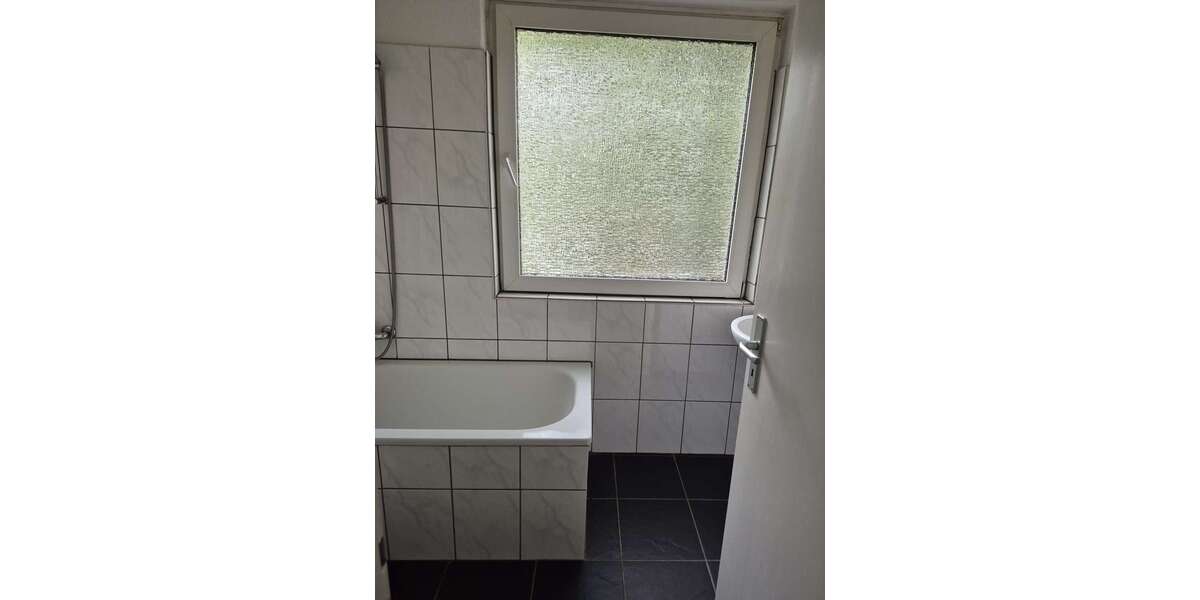Etagenwohnung Duisburg Hamborn - 3.5 Zimmer, 77 m&sup2;, 760&euro; | Angebot:27154361
