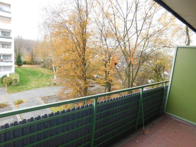 Großzügig geschnittene 2-Zimmerwohnung im 2. OG mit Vinylboden und Balkon! 2 zimmer