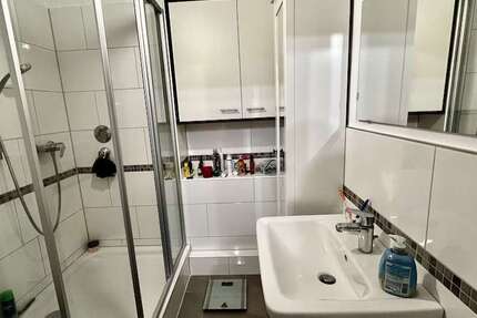 Wohnung zum Kaufen in Düsseldorf Heerdt 220.000 € 49.44 m² 2 zimmer