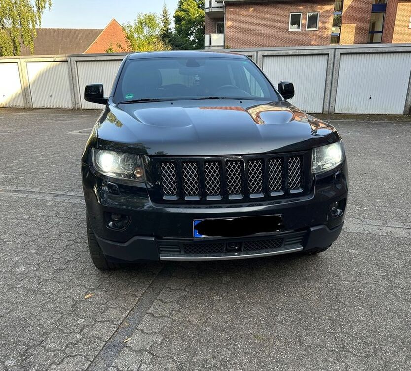 Jeep Grand Cherokee 335.524 km 7.500 € Rheinberg 47495