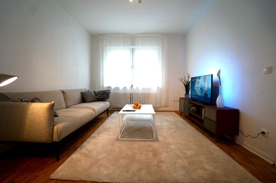 Sehr schöne 3 Zimmer Whg komplett möbliert ! Fußläufig zum HBf ! 3 zimmer